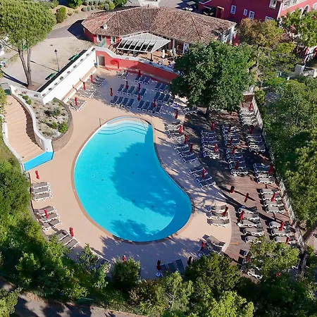 Cosy, Jardin, Piscines *