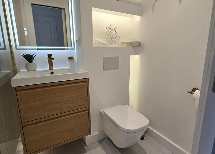Cosy, Jardin, Piscines Apartment